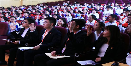 nEO_IMG_12团员代表对选举办法进行表决