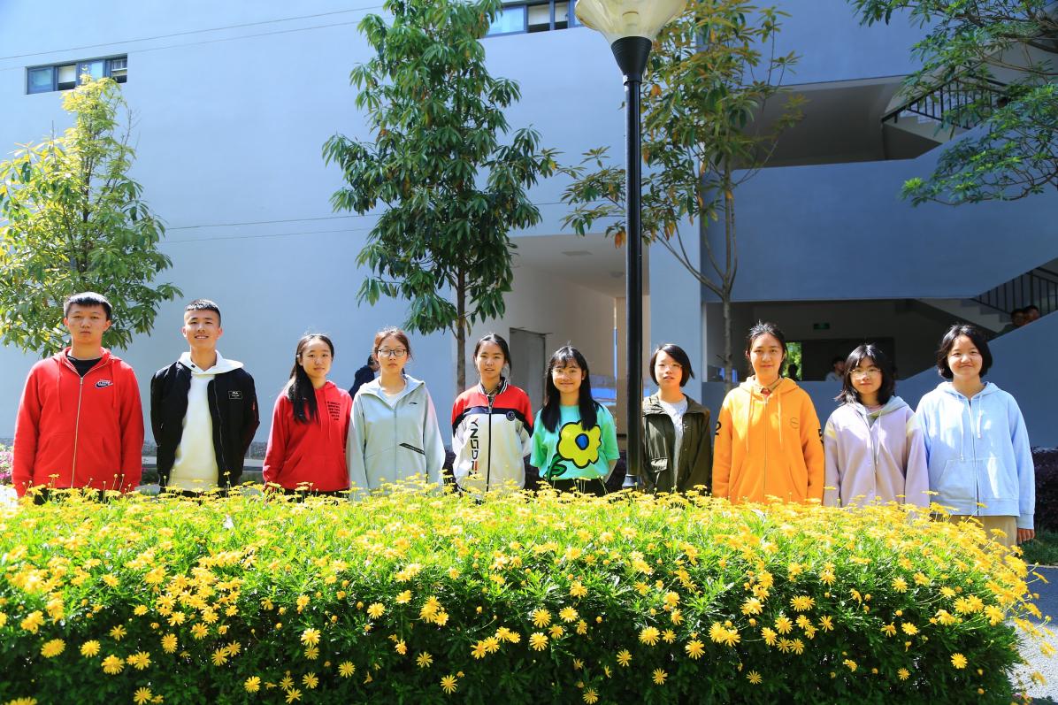 C:\\Users\\cache\\Desktop\\高三考试优异师生\\nEO_IMG_IMG_4969.jpgnEO_IMG_IMG_4969