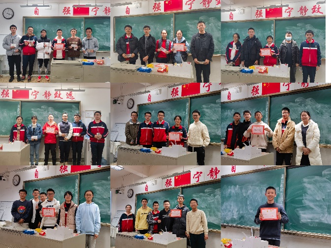 一群人站在船上描述已自动生成