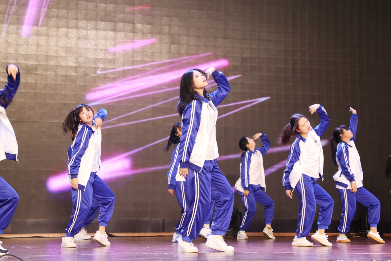 D:\艺术节\20210416 艺术节闭幕式\1.JPG