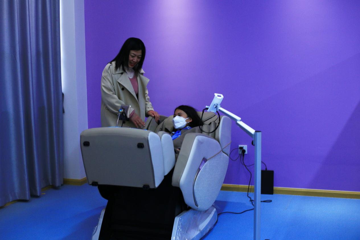 nEO_IMG_13心理健康咨询