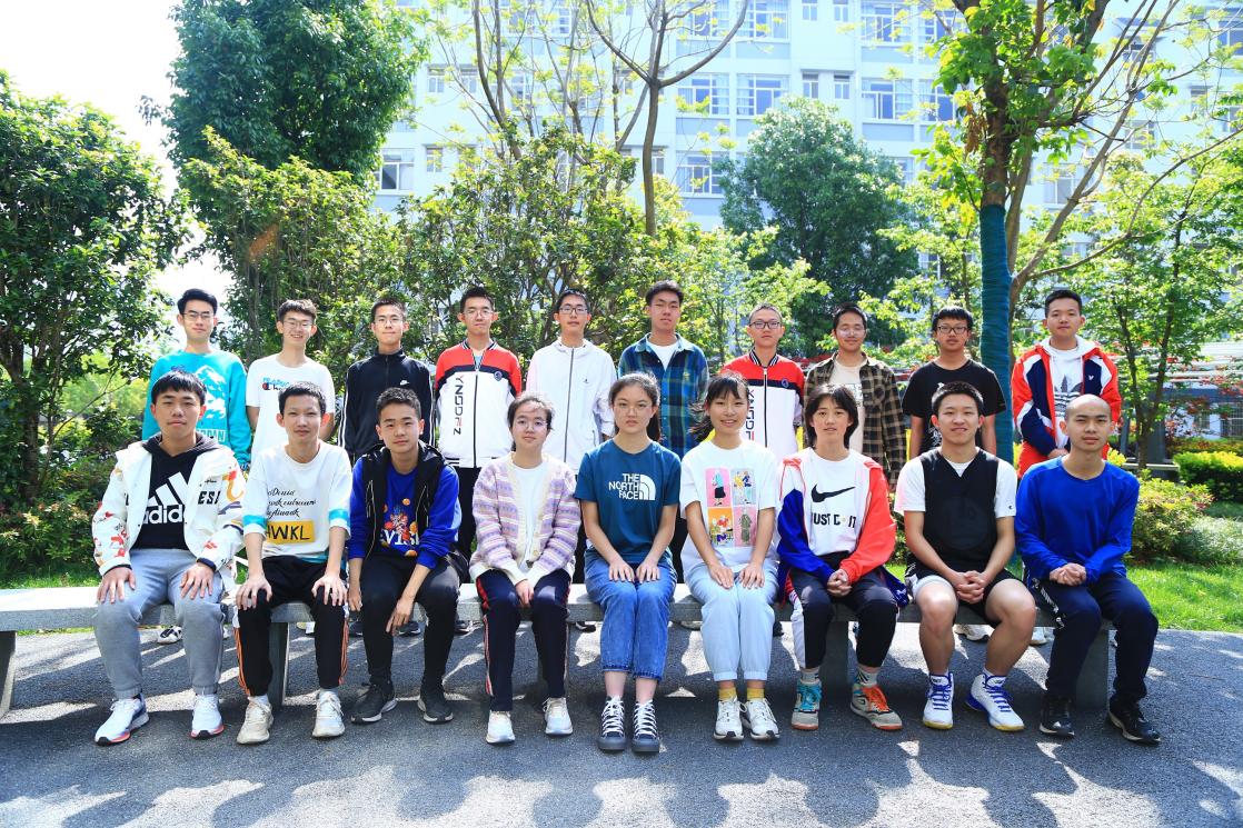 C:\\Users\\cache\\Desktop\\高三考试优异师生\\nEO_IMG_IMG_5010.jpgnEO_IMG_IMG_5010